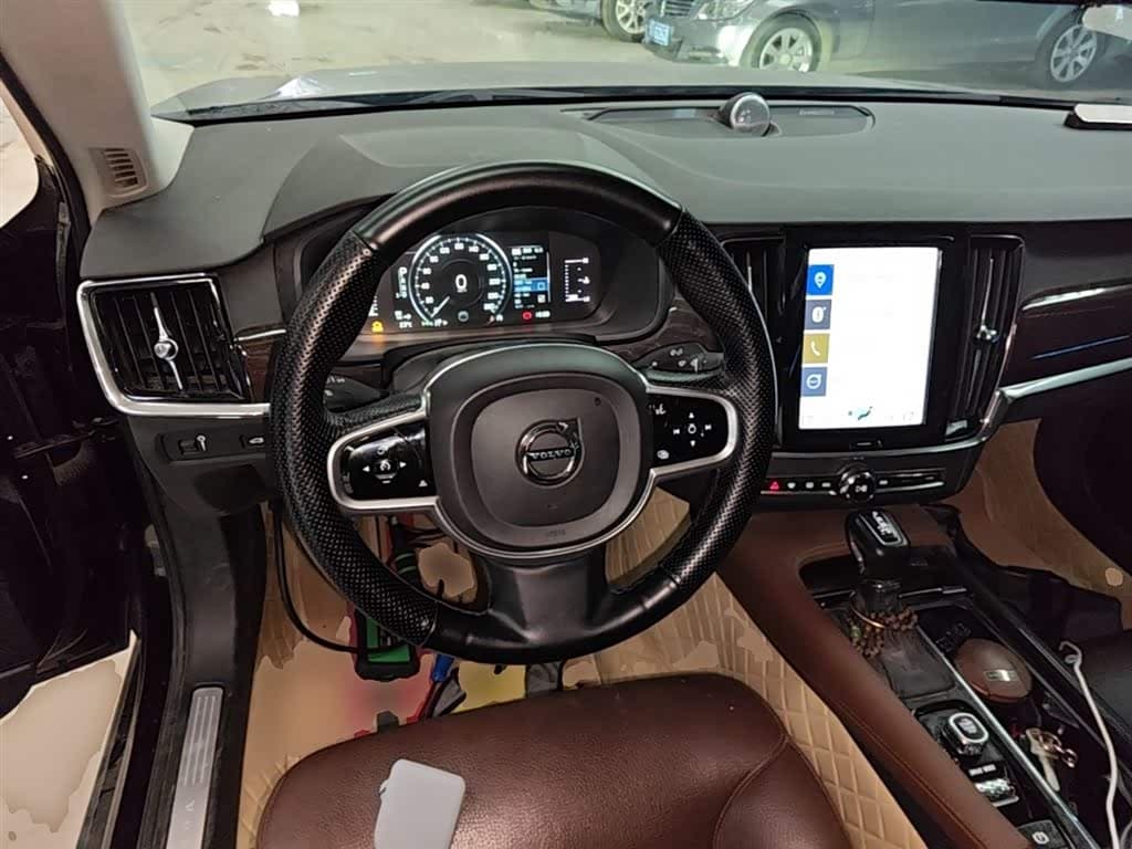 Volvo S90 2018 — Фото 11/20