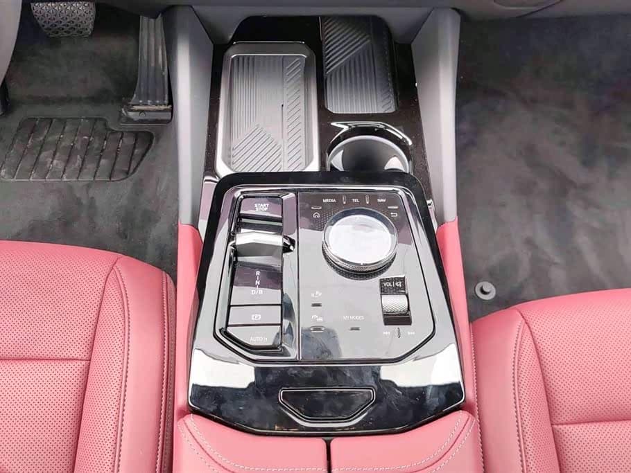 BMW i5 2025 — Фото 10/15