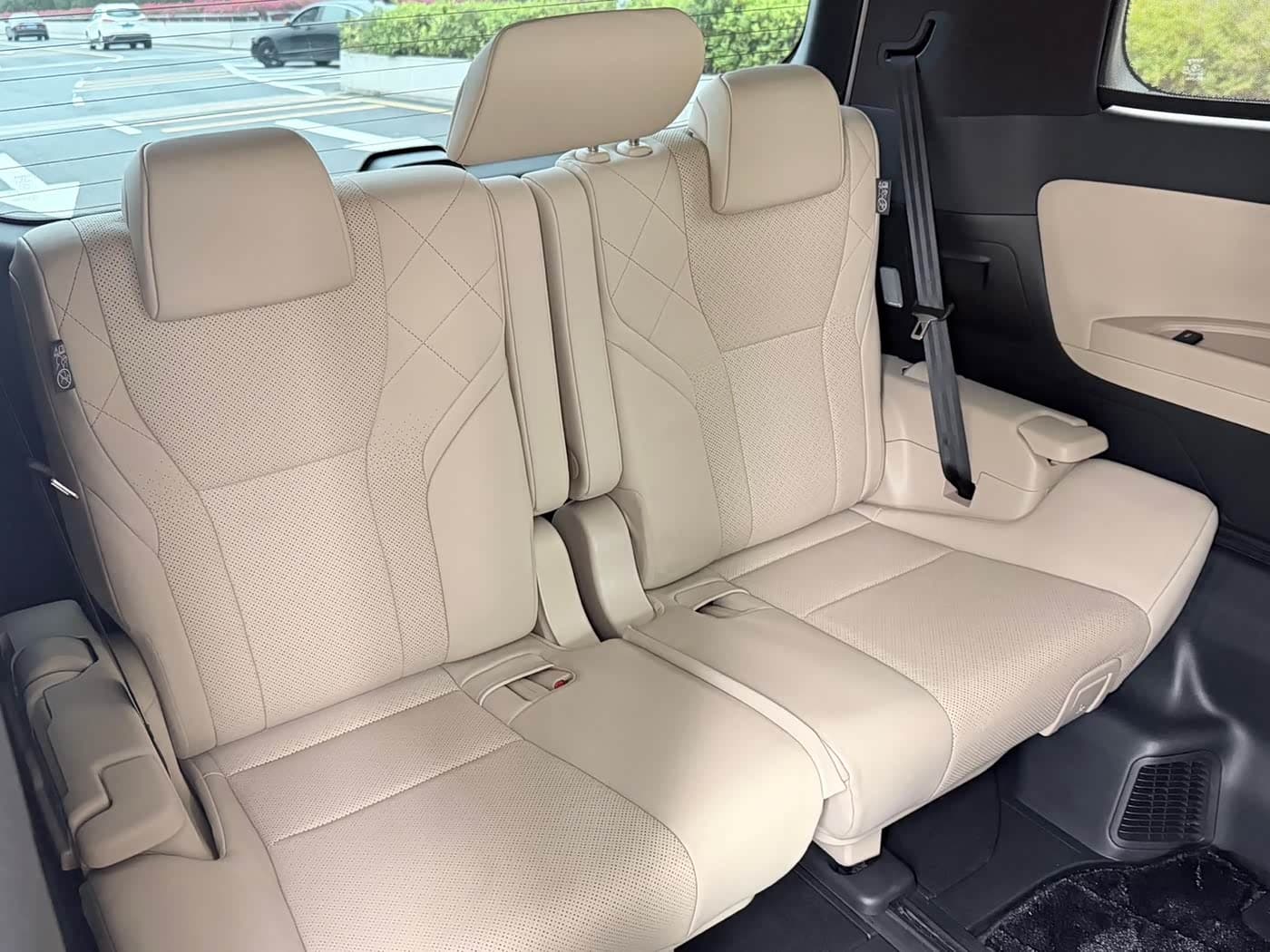 Toyota Alphard 2023 — Фото 9/12