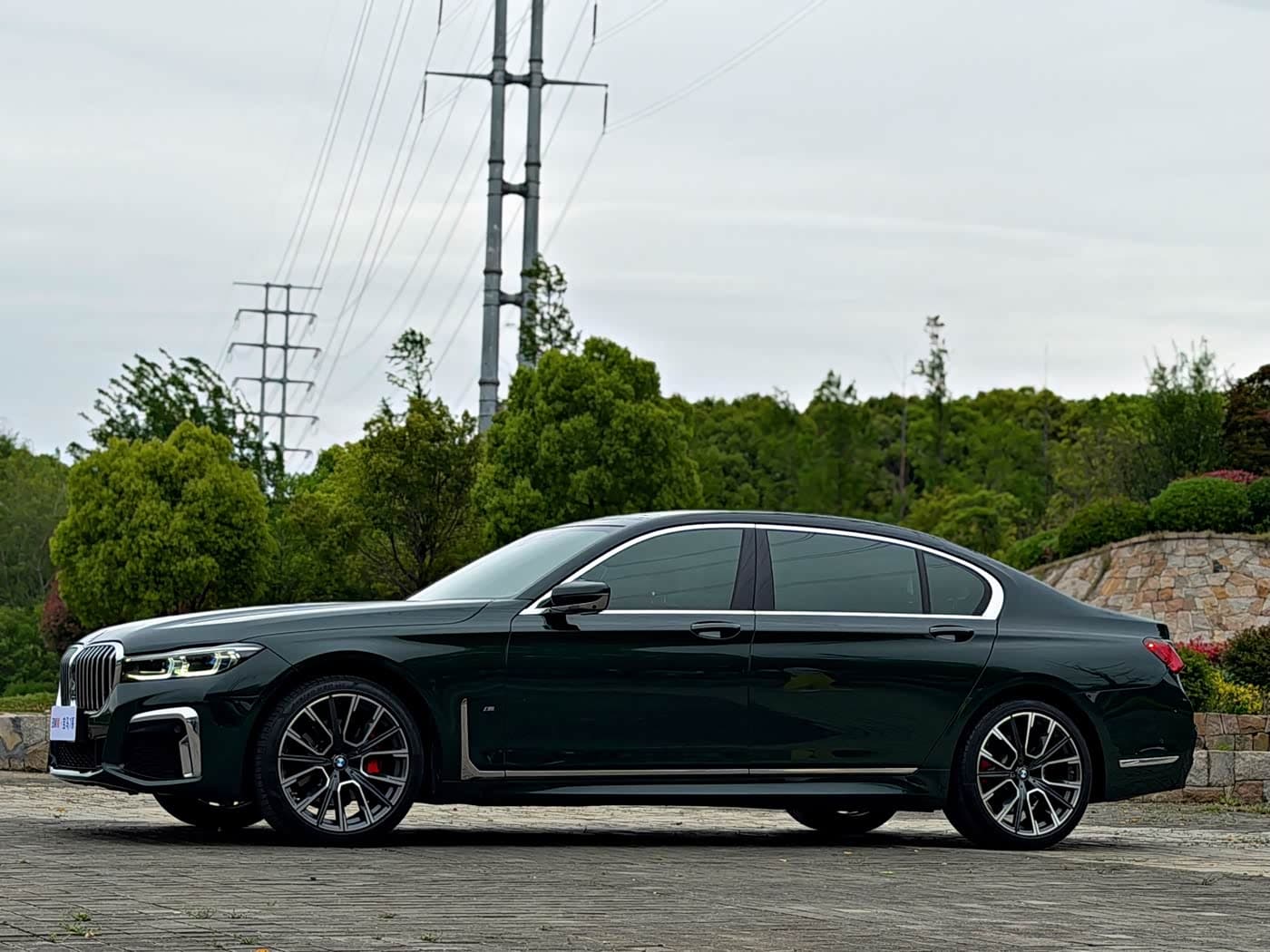 BMW 7 Series 2019 — Фото 18/20