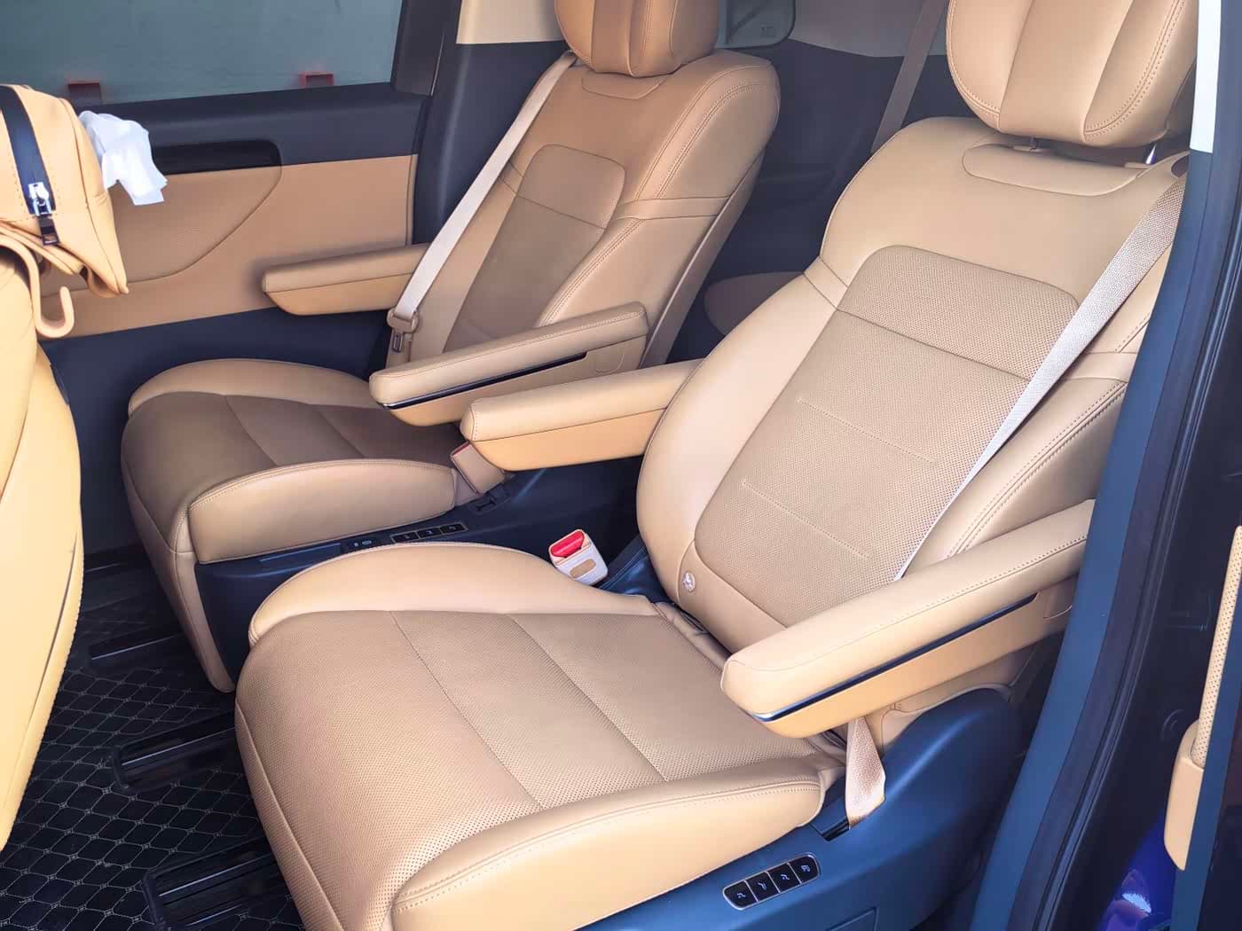 GAC Trumpchi Trumpchi E8 NEV 2024 — Фото 5/10