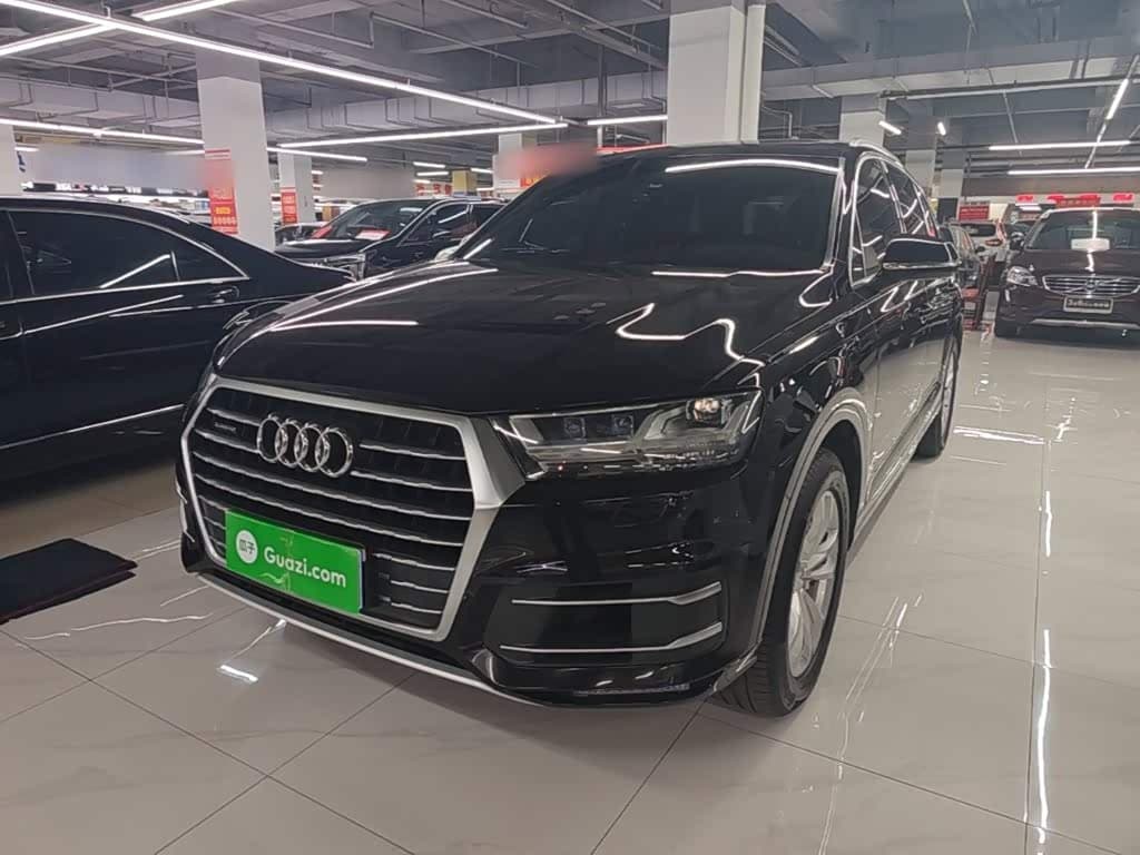 Audi Q7 2018 — Фото 2/20