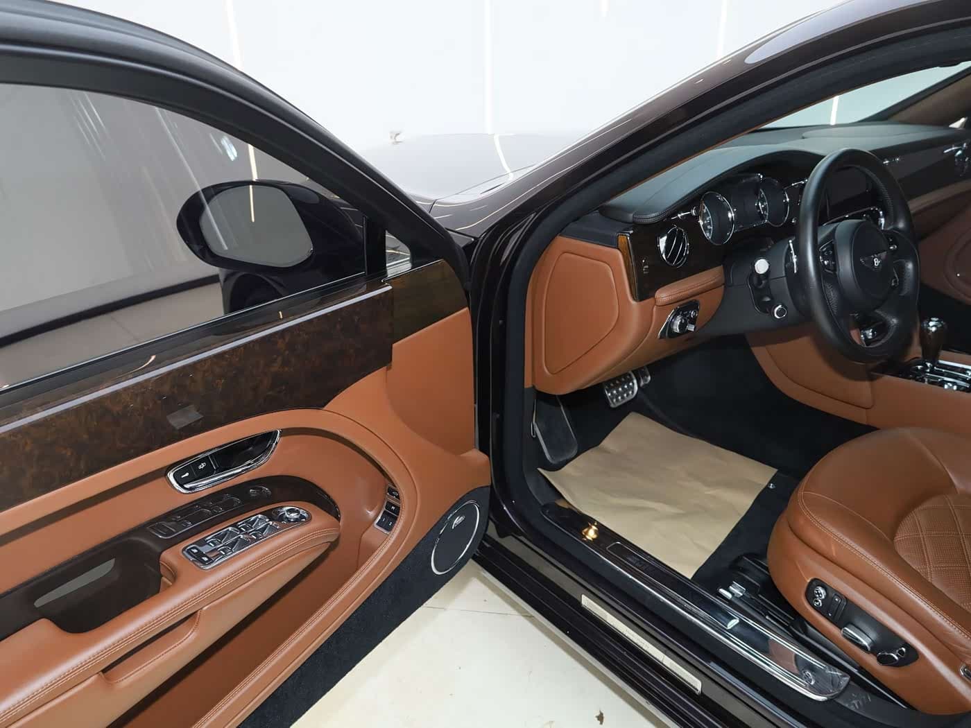 Bentley Mulsanne 2014 — Фото 13/16