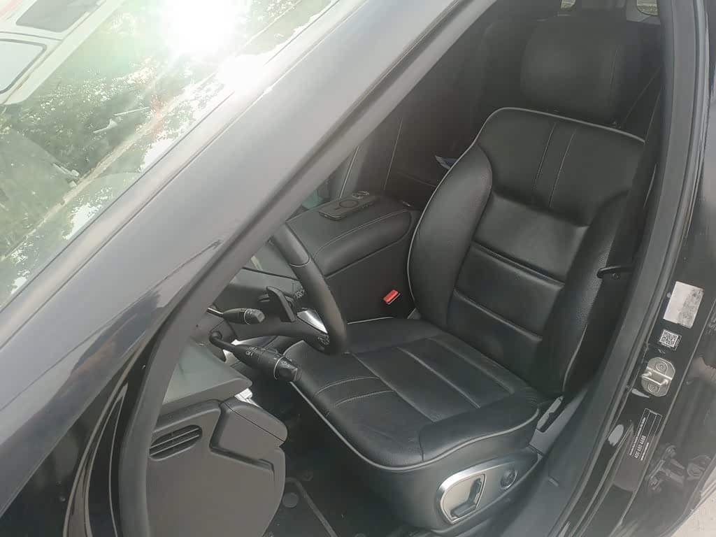 Mercedes-Benz R-Class 2018 — Фото 11/20