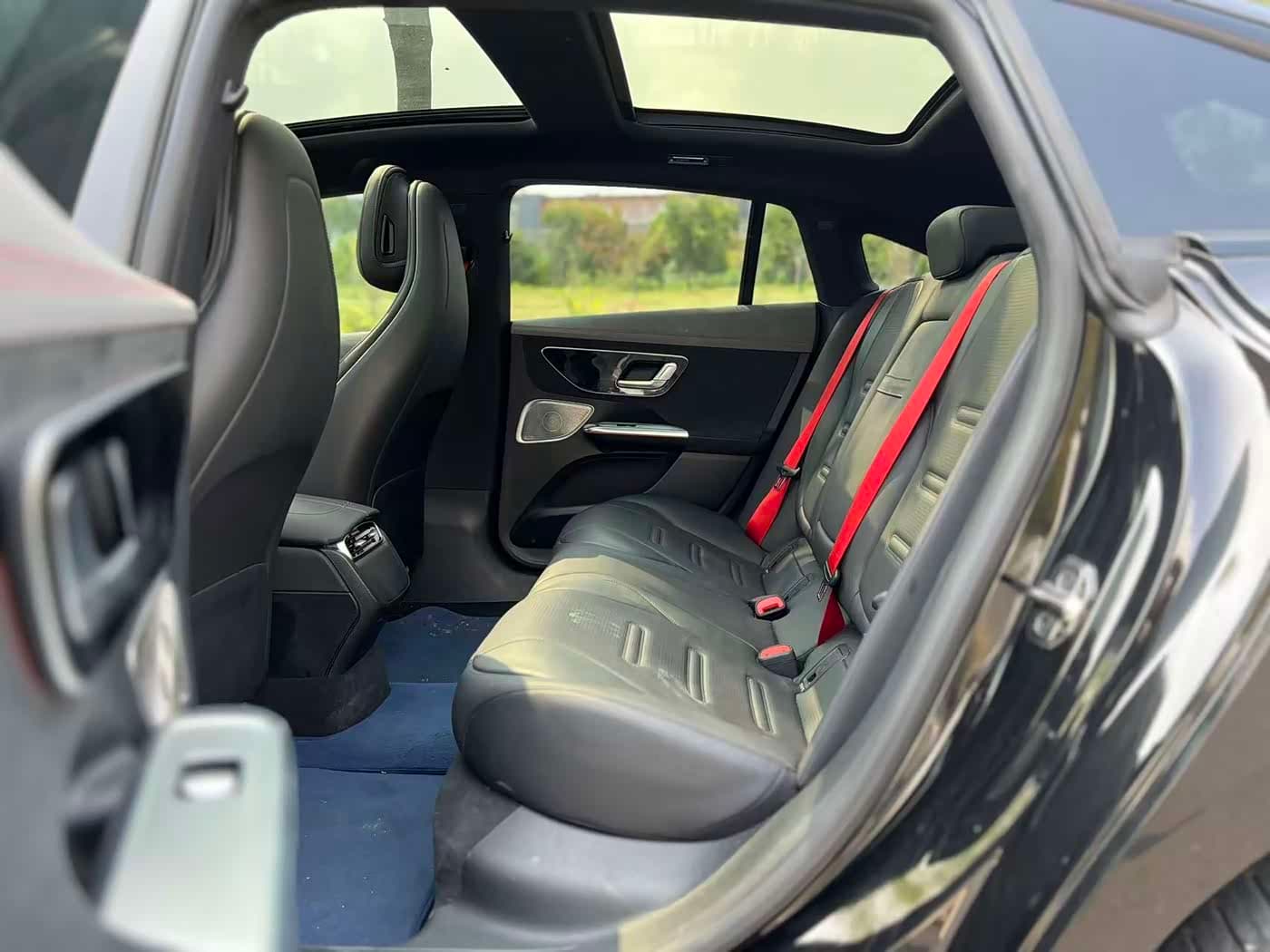 Mercedes-Benz EQE AMG 2023 — Фото 6/10
