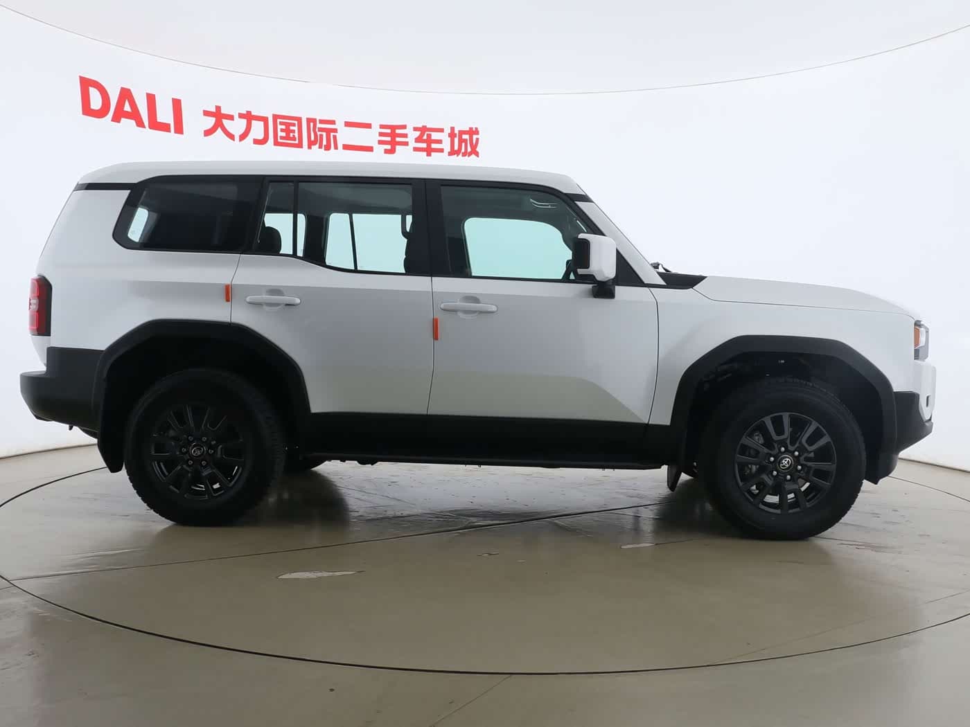 Toyota Prado 2025 — Фото 10/15