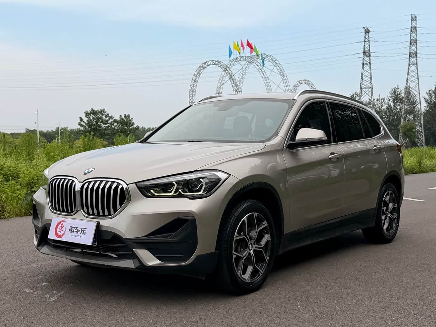 BMW X1 2021 — Фото 1/18