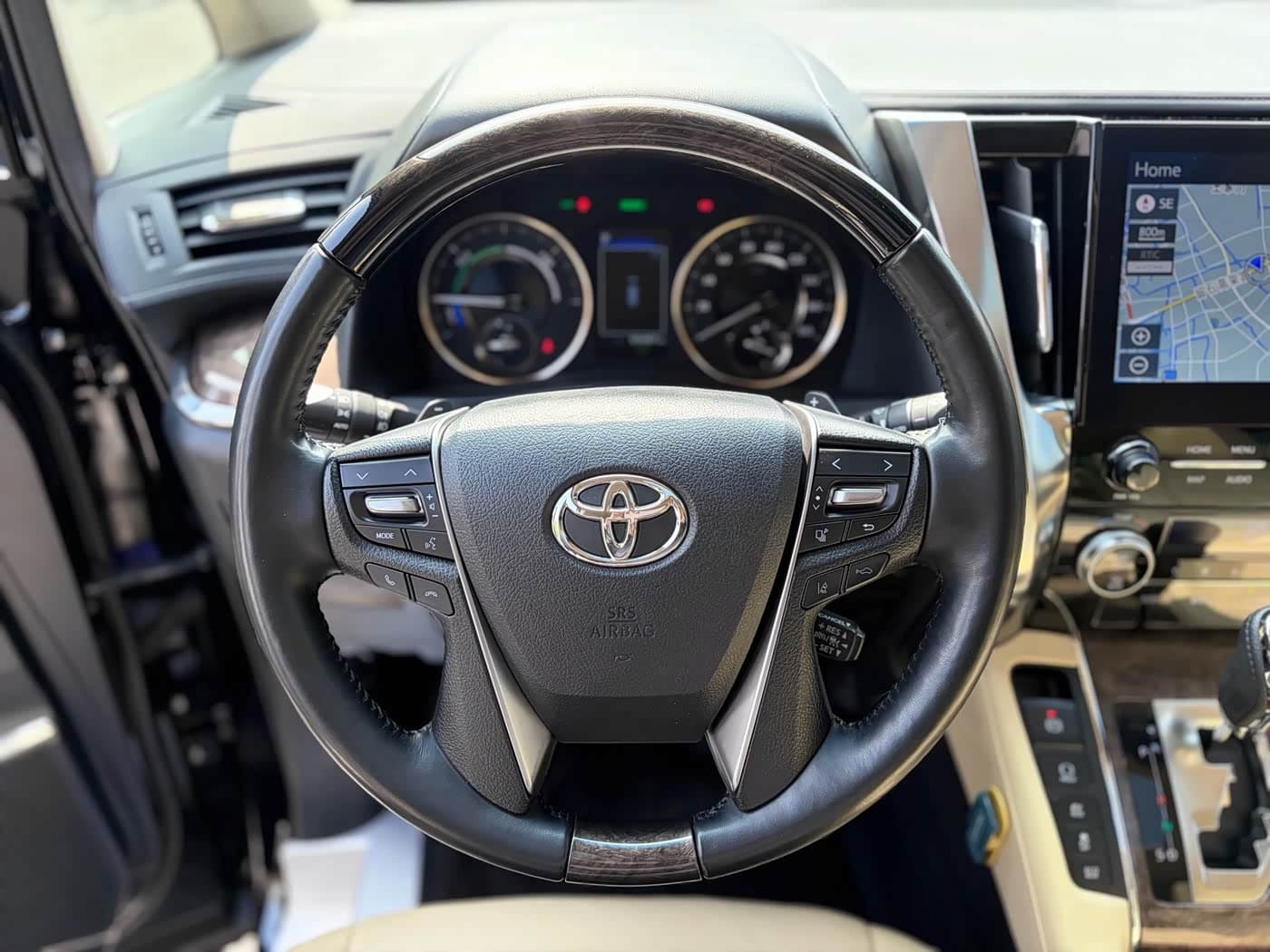Toyota Alphard 2022 — Фото 7/17
