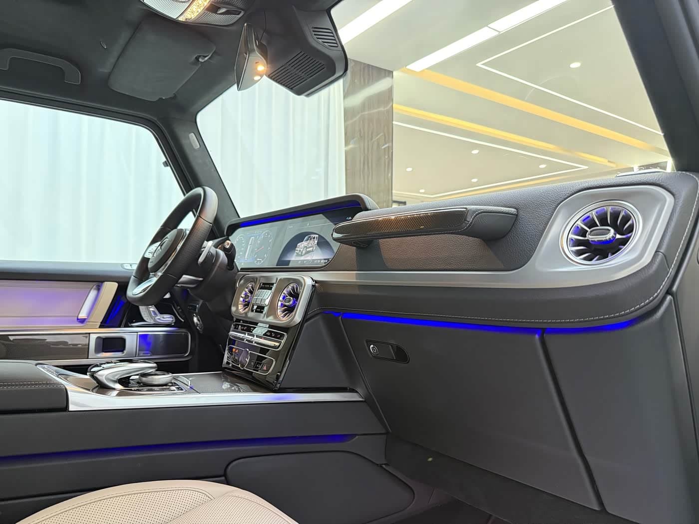 Mercedes-Benz G-Class 2023 — Фото 13/16