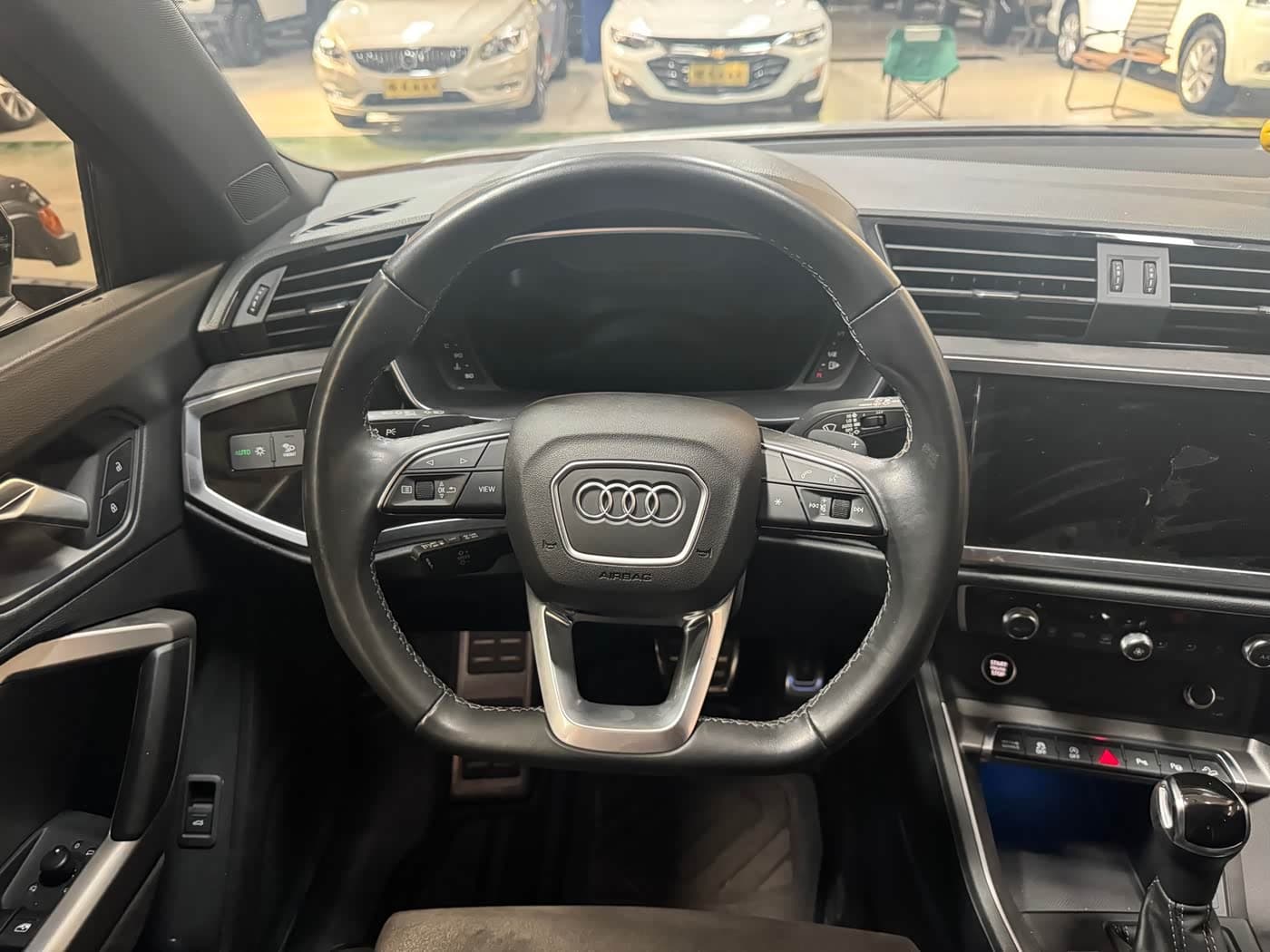 Audi Q3 2023 — Фото 7/15