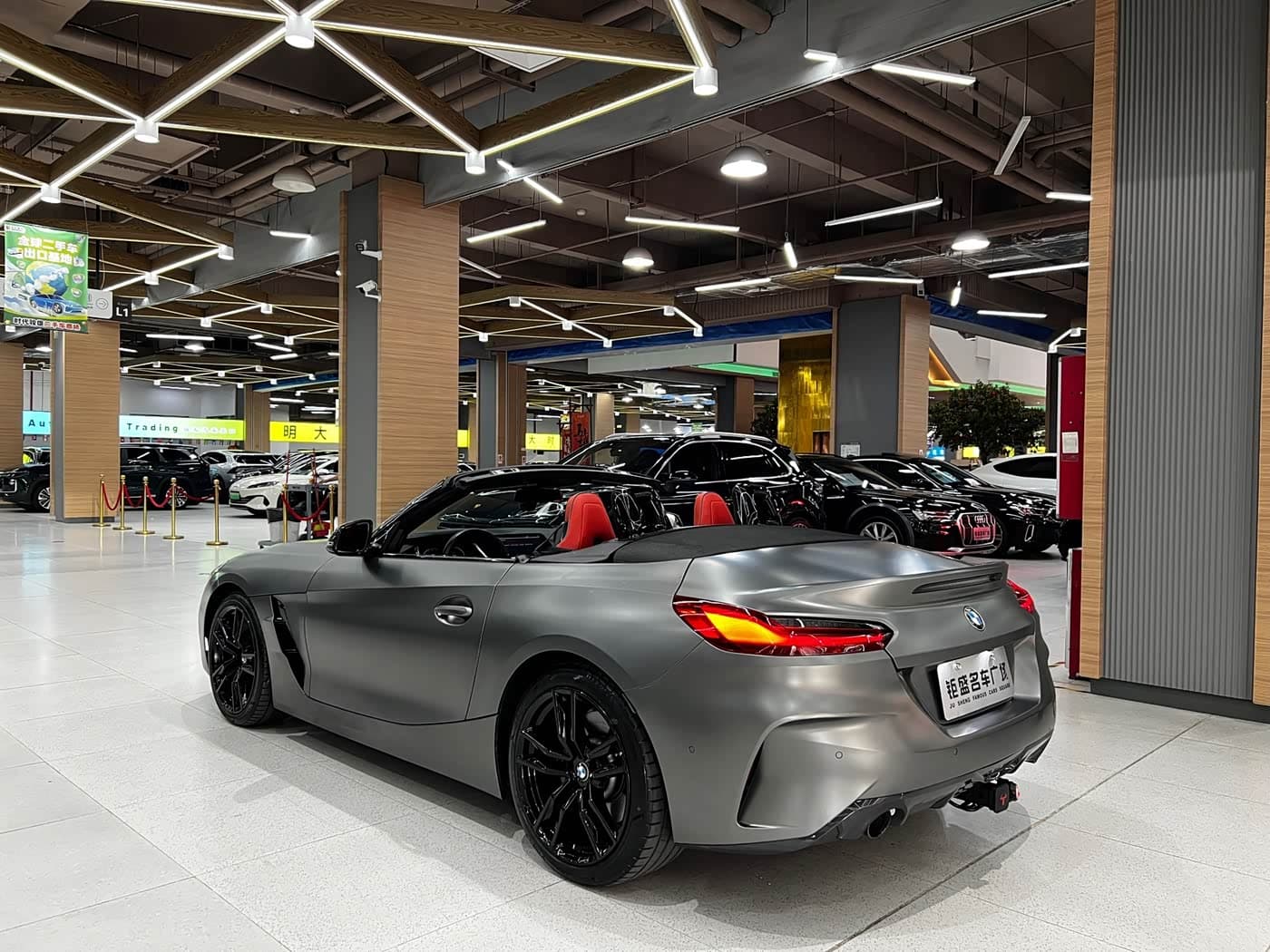 BMW Z4 2020 — Фото 3/18