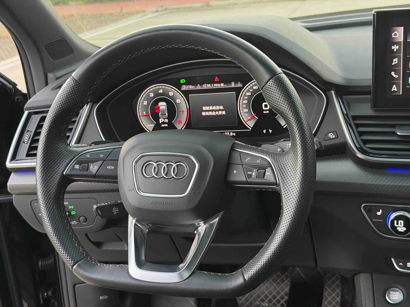 Audi Q5L Sportback 2021 — Фото 13/20