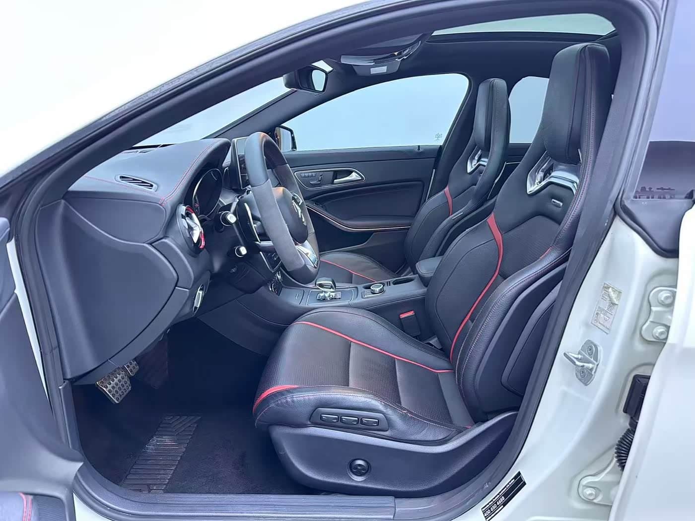 Mercedes-Benz CLA AMG 2015 — Фото 18/20