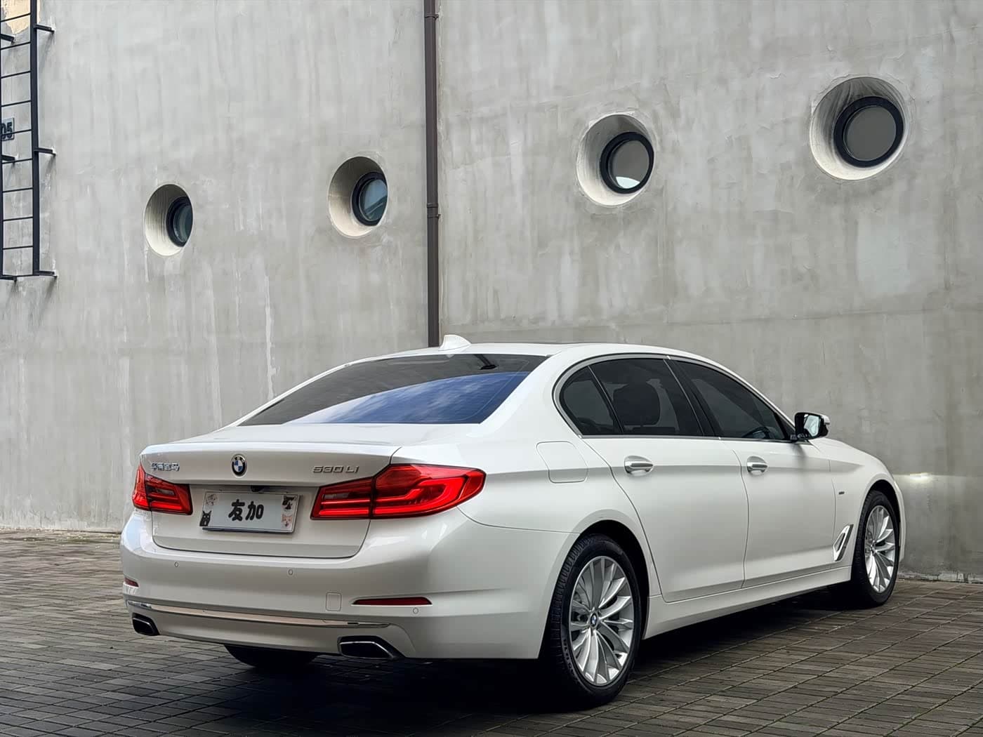 BMW 5 Series 2017 — Фото 5/20