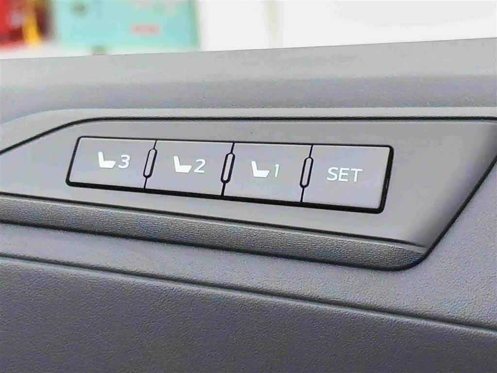 Toyota Alphard 2021 — Фото 17/20