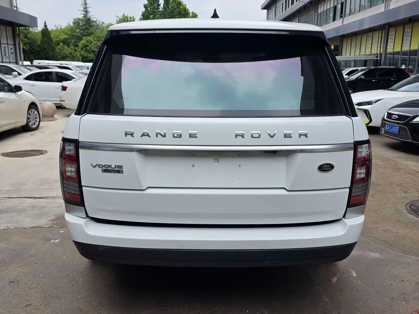 Land Rover Range Rover 2018 — Фото 12/12