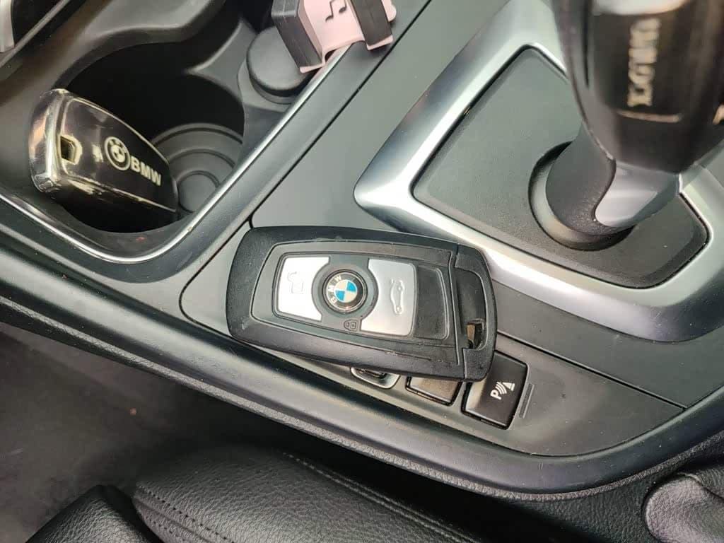 BMW 3 Series GT 2018 — Фото 17/20