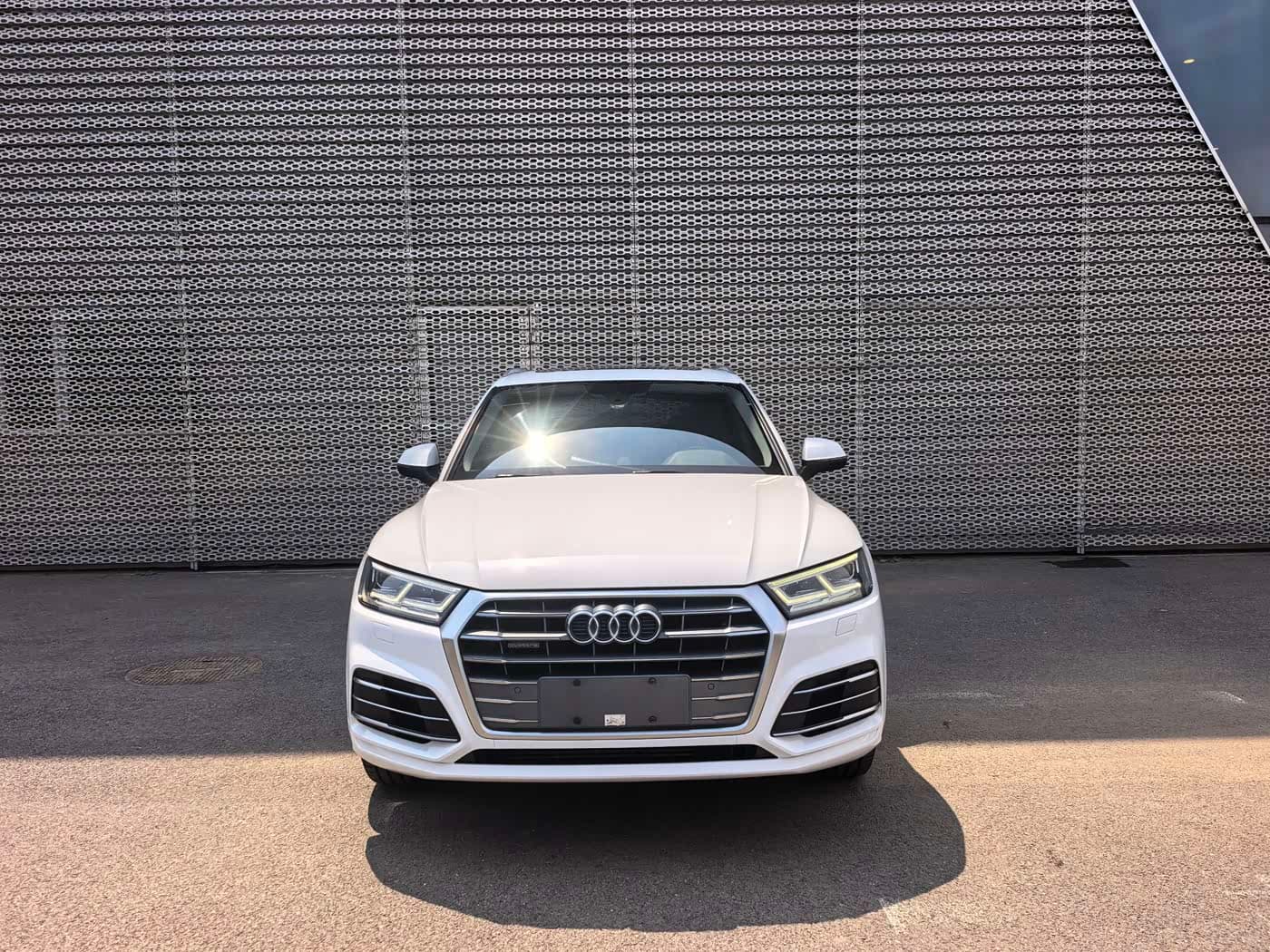 Audi Q5L 2018 — Фото 3/9