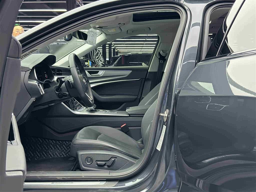 Audi A6 2023 — Фото 6/16