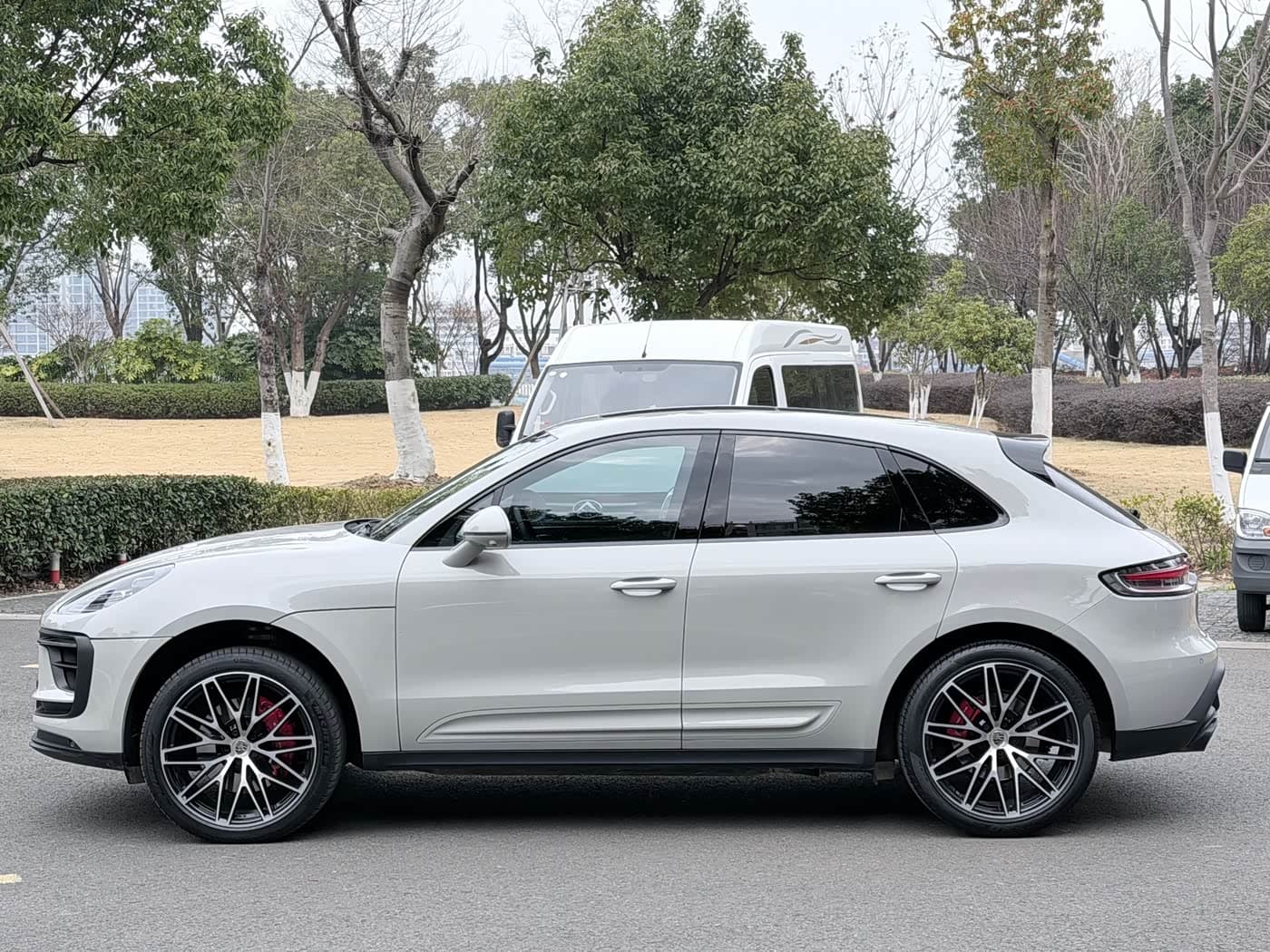 Porsche Macan 2022 — Фото 4/20