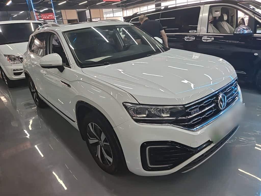 Volkswagen Tayron GTE Plug-in Hybrid 2021 — Фото 4/20