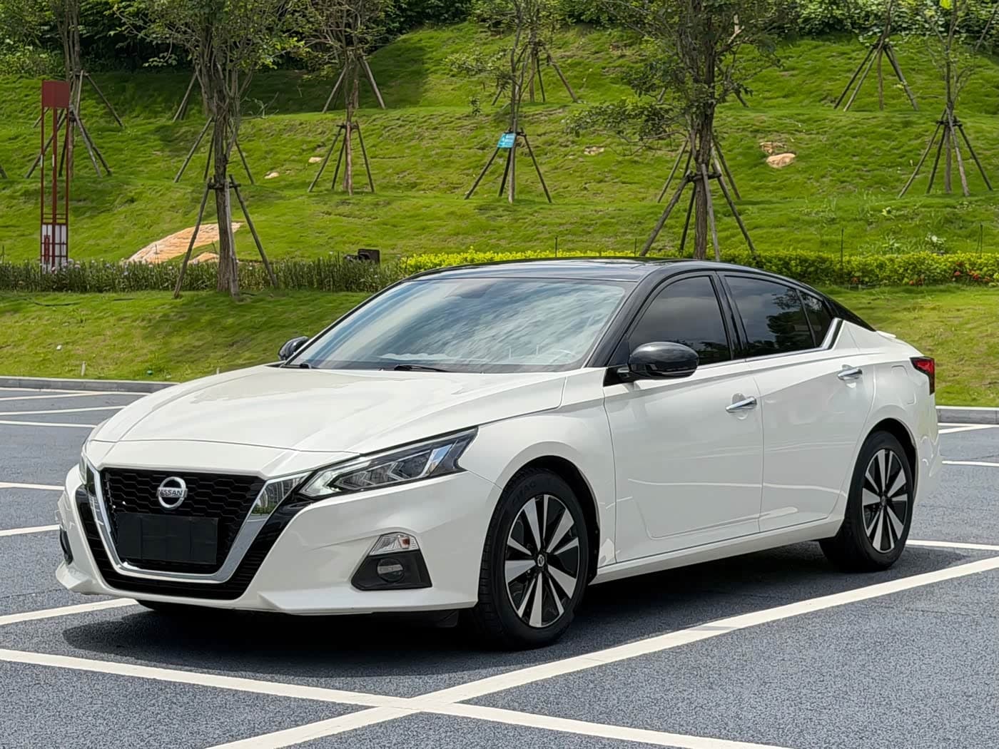 Nissan Teana 2022 — Фото 1/11