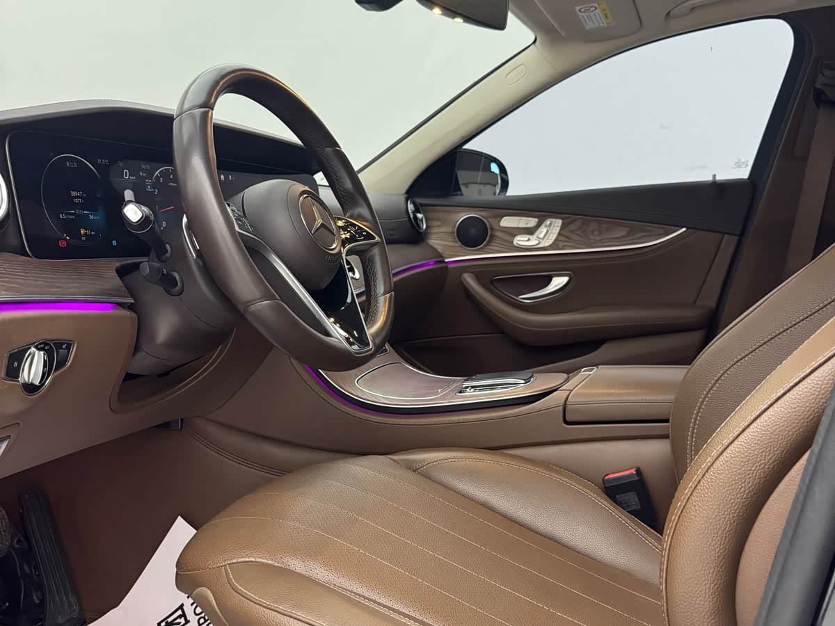 Mercedes-Benz E-Class 2023 — Фото 9/11