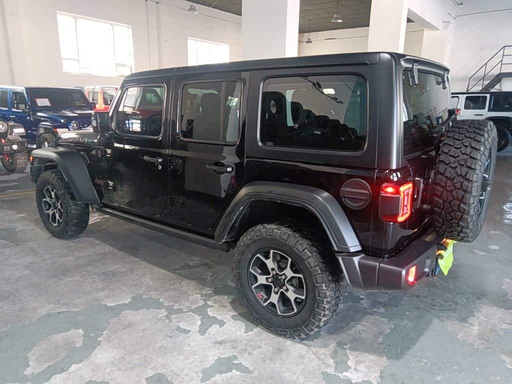 Jeep Wrangler 2022 — Фото 4/20
