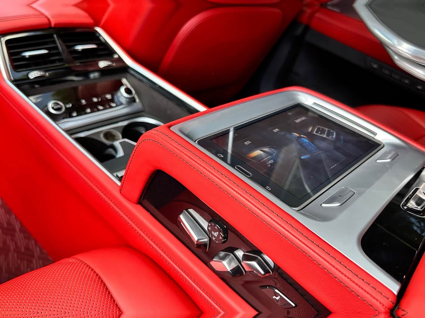 BMW 7 Series 2019 — Фото 15/20