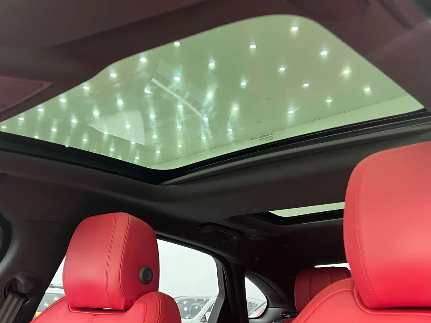 Jaguar XFL 2023 — Фото 10/17