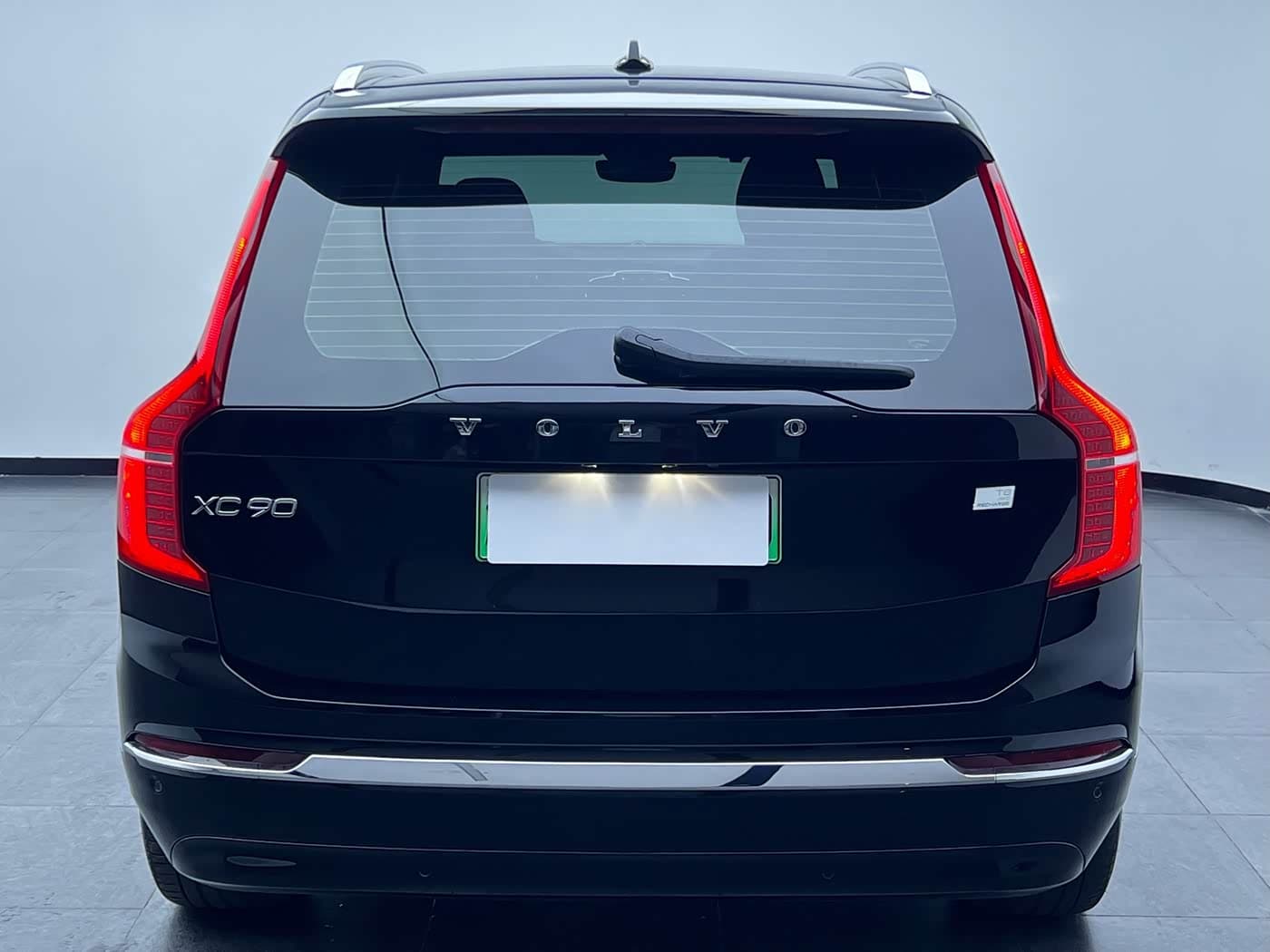 Volvo XC90 Plug-in Hybrid 2024 — Фото 7/20