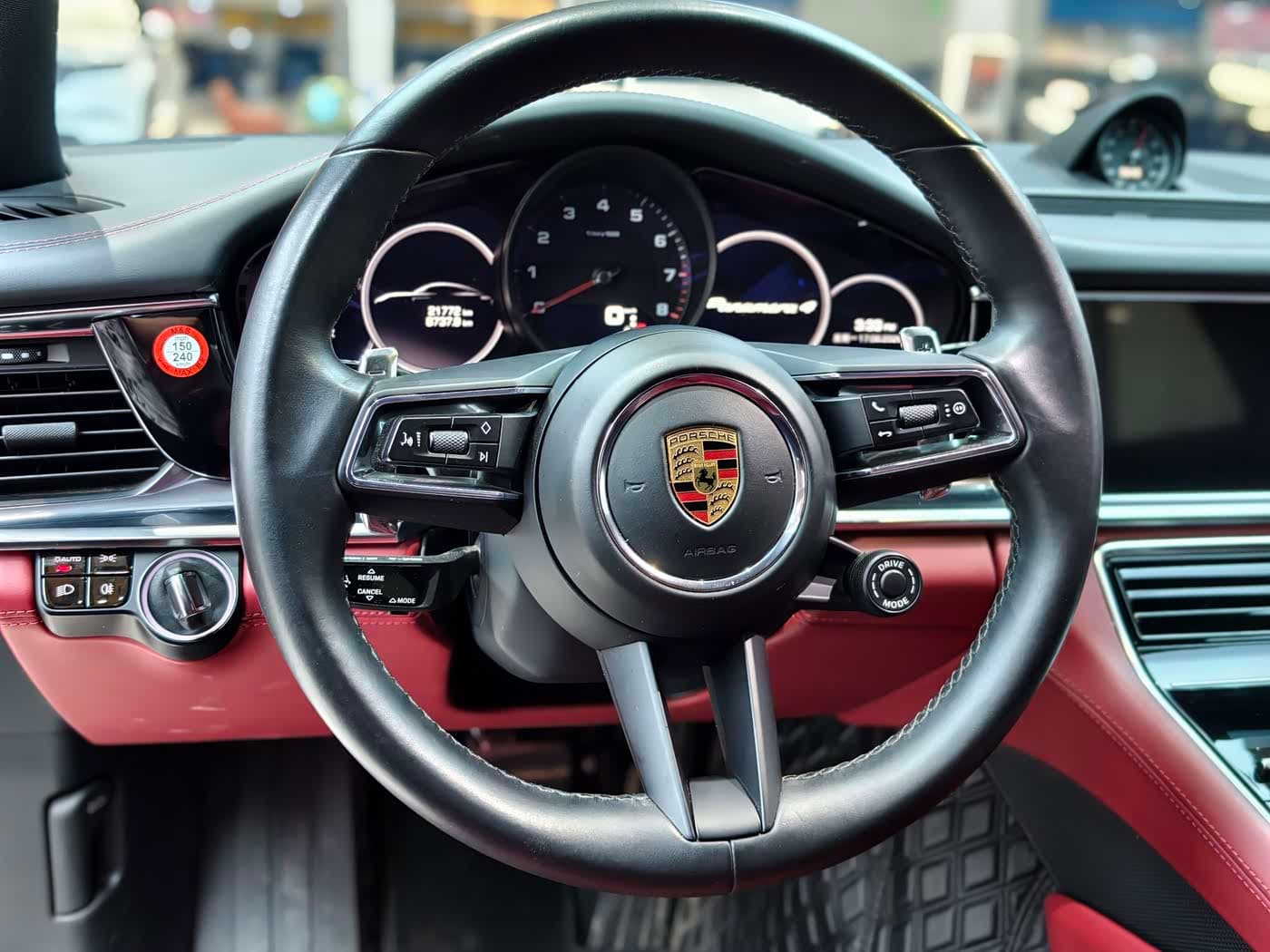 Porsche Panamera 2021 — Фото 10/12