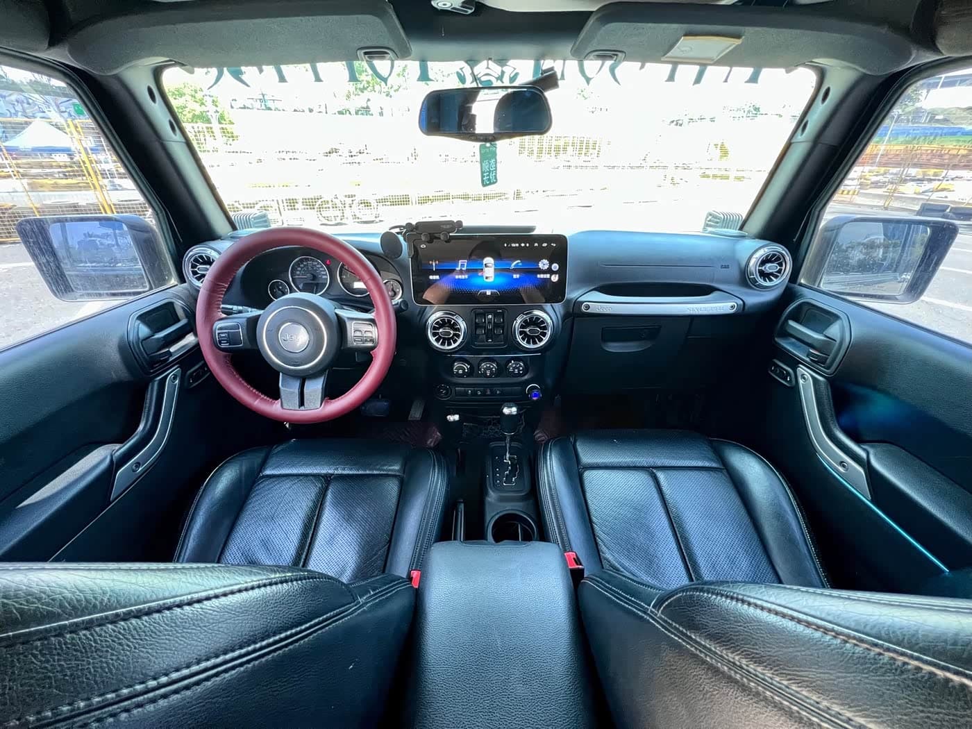 Jeep Wrangler 2016 — Фото 9/14