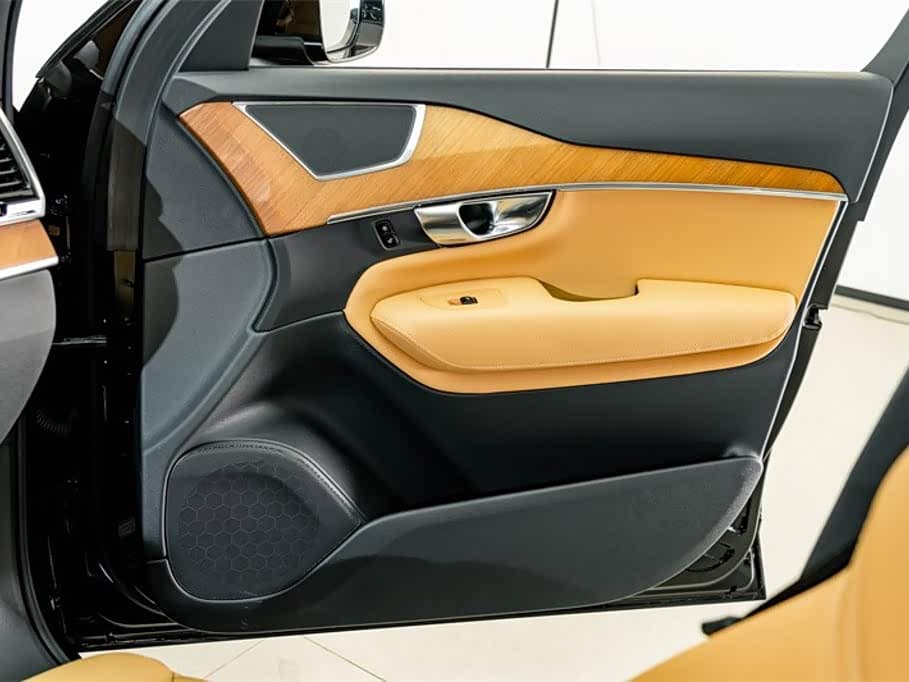 Volvo XC90 2019 — Фото 15/20