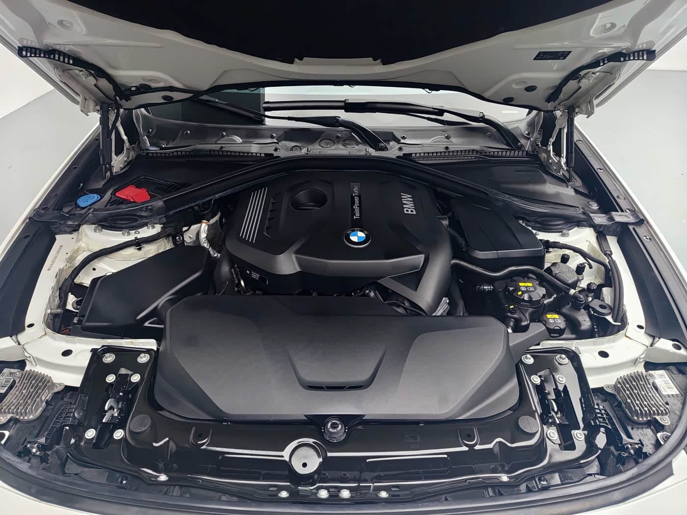 BMW 3 Series GT 2020 — Фото 6/14