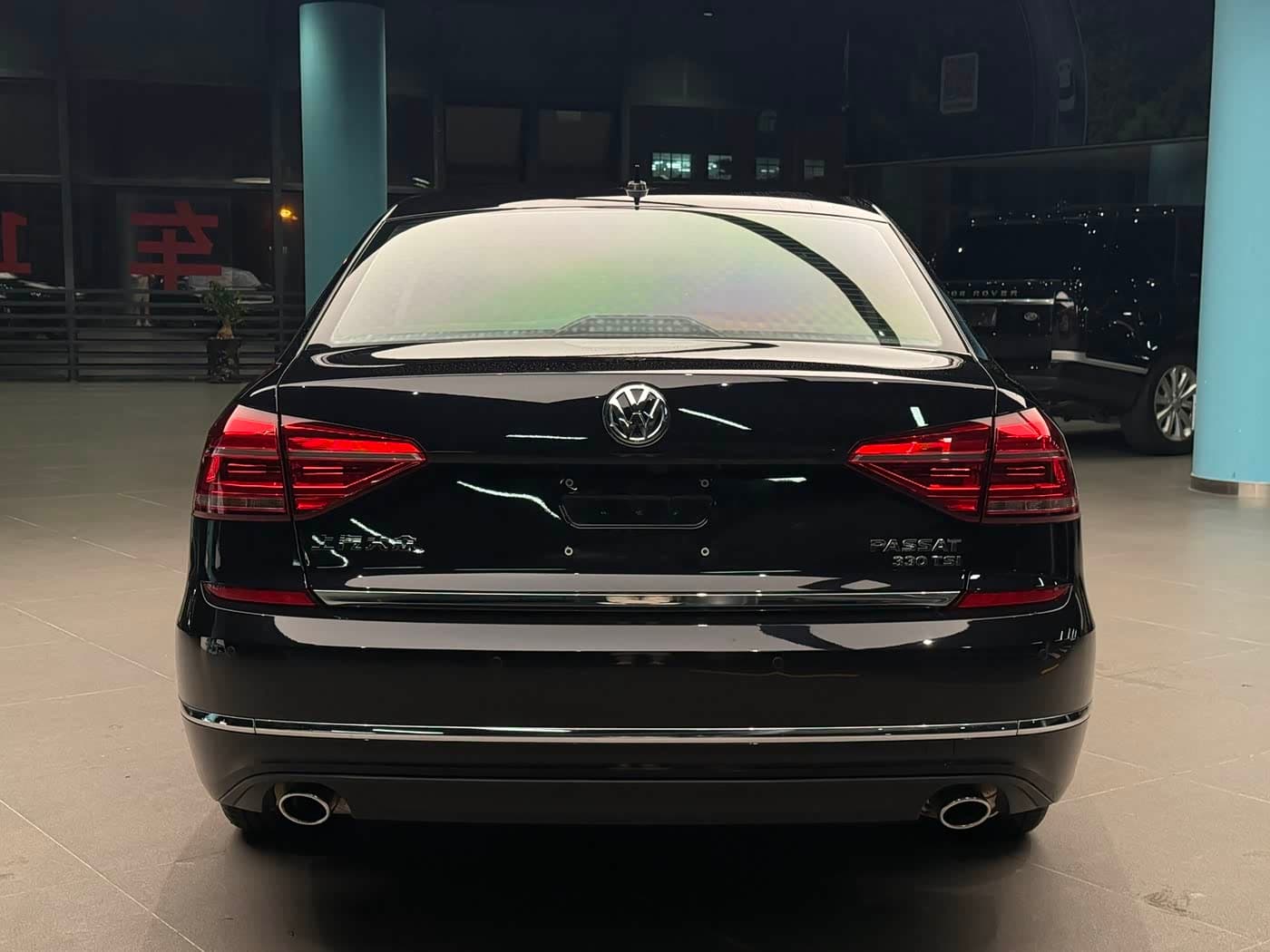 Volkswagen Passat 2018 — Фото 5/18