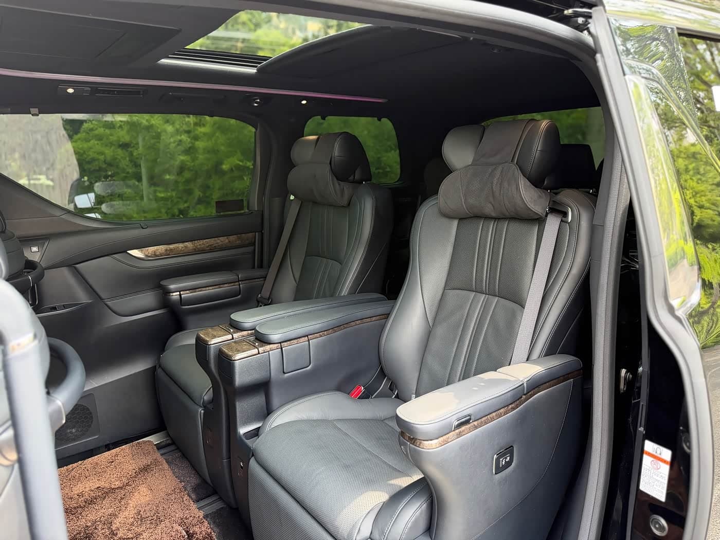Toyota Alphard 2021 — Фото 16/20