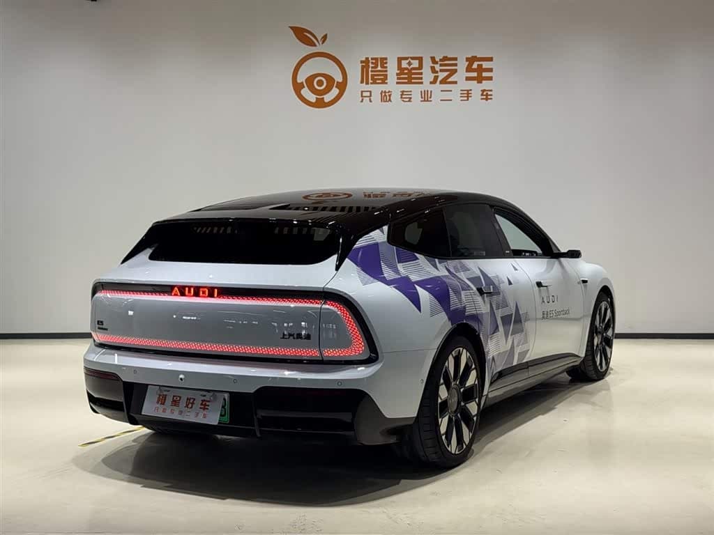 Audi E5 Sportback 2025 — Фото 4/16
