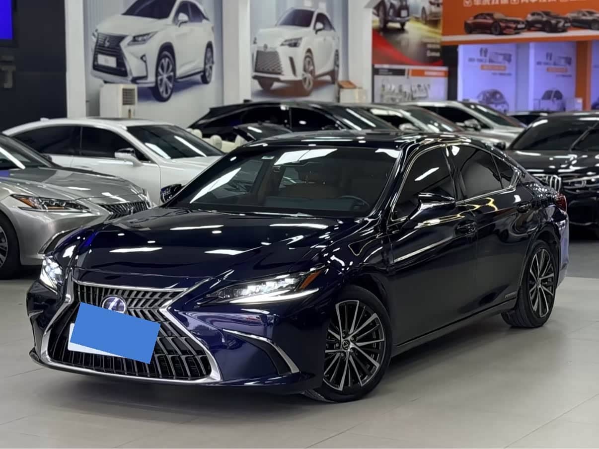 Lexus ES, 2021