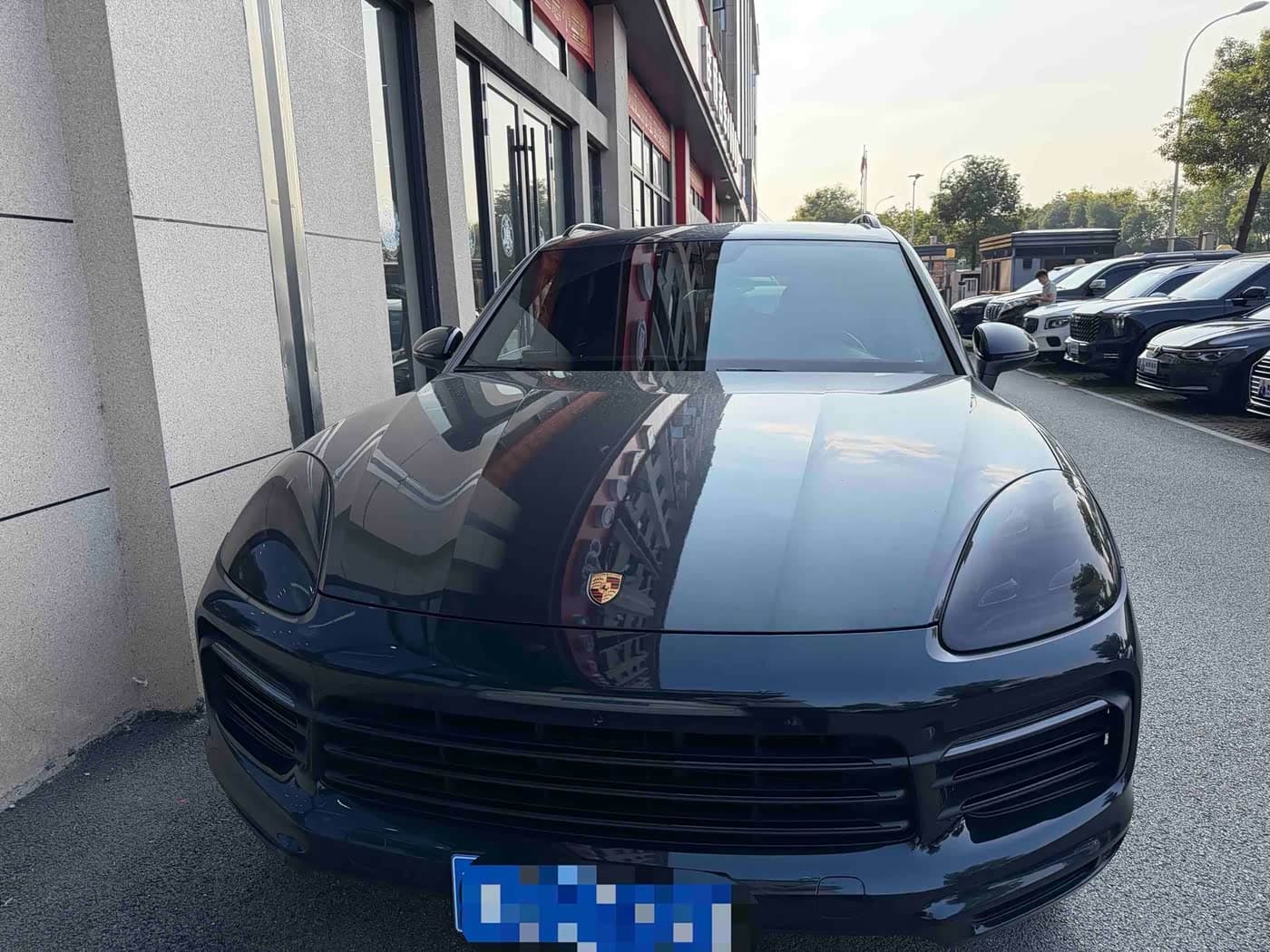 Porsche Cayenne 2018 — Фото 2/13
