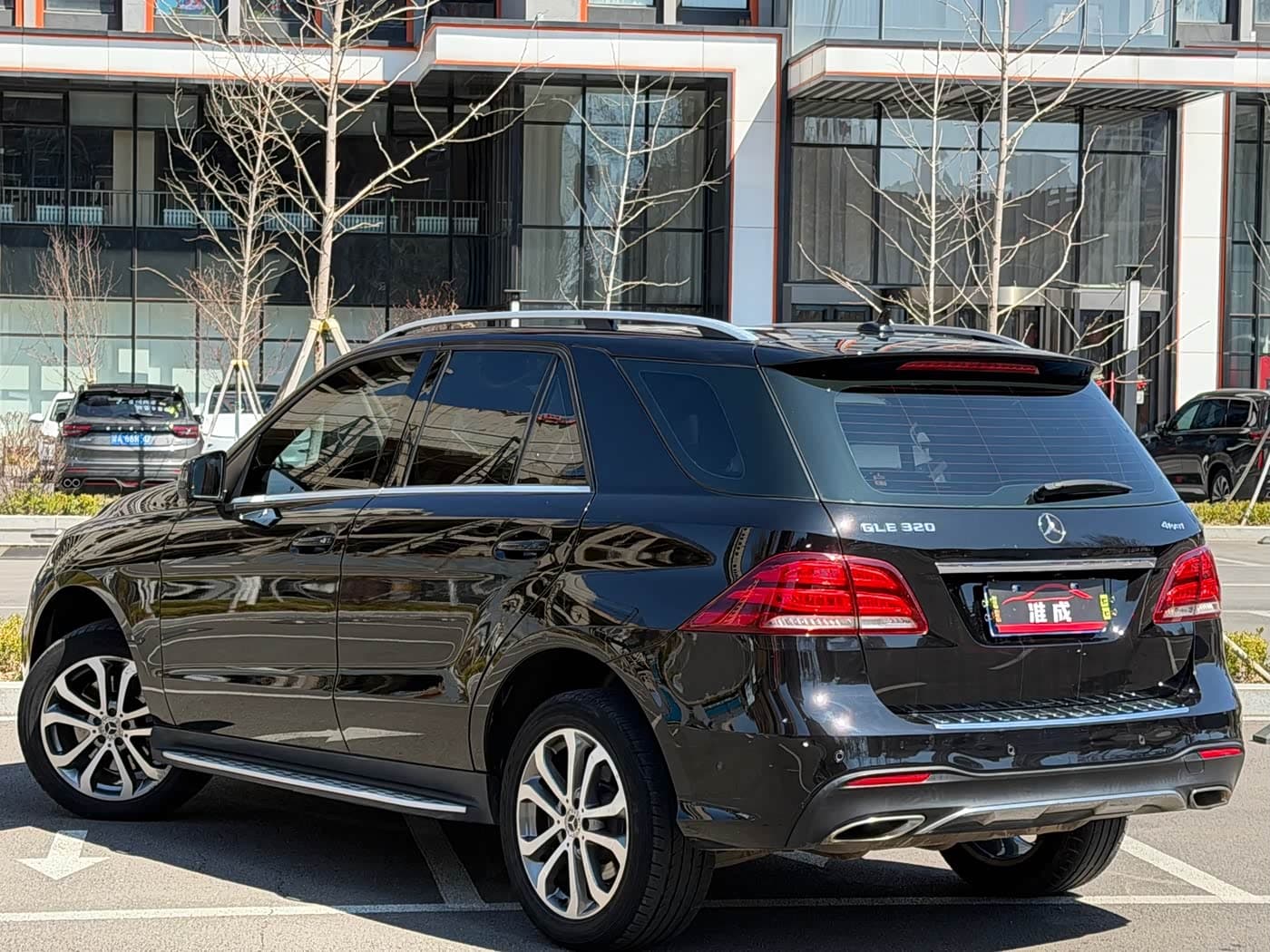 Mercedes-Benz GLE 2017 — Фото 4/20