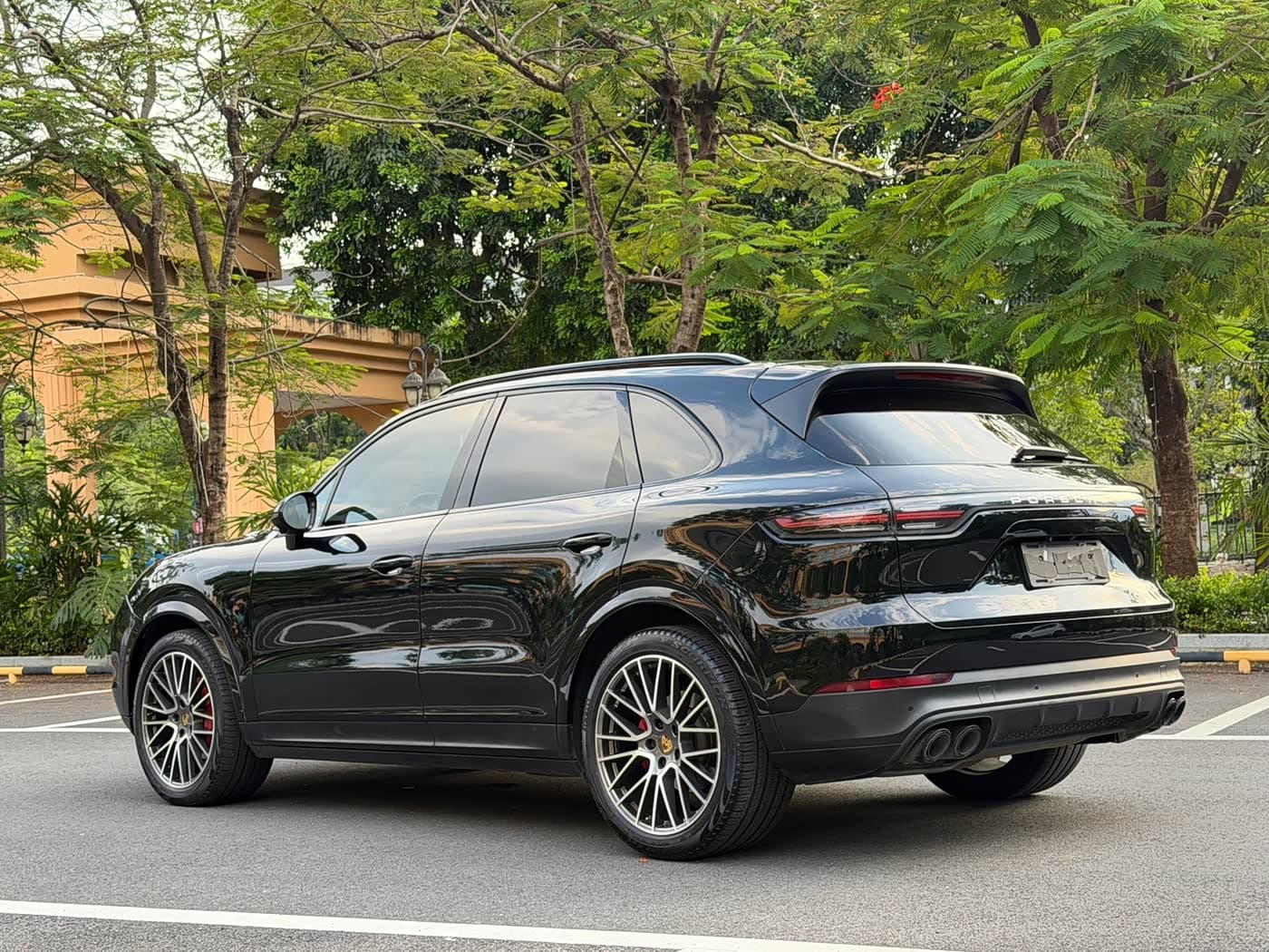 Porsche Cayenne 2020 — Фото 7/9