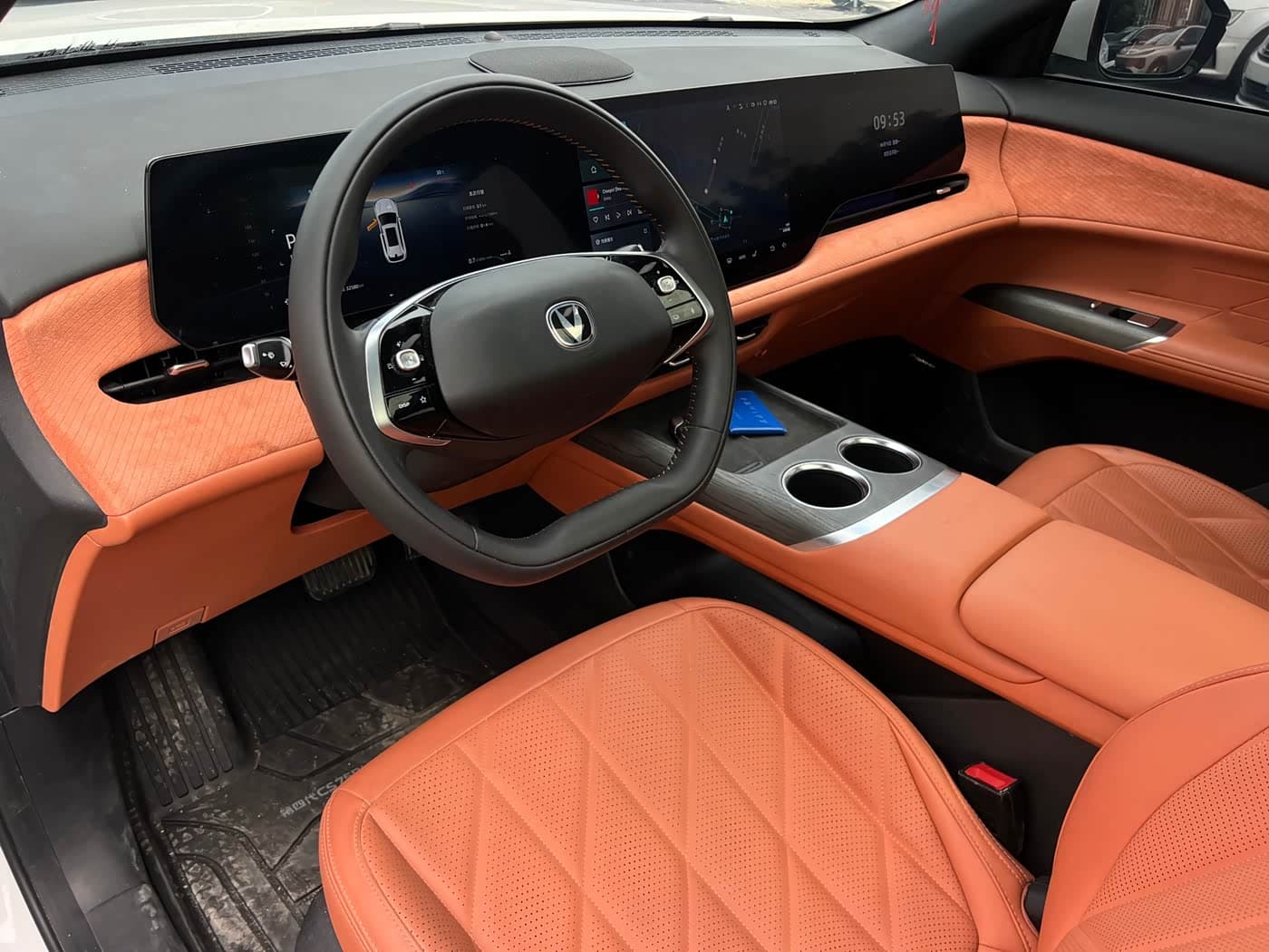 Changan CS75 PLUS 2025 — Фото 11/20