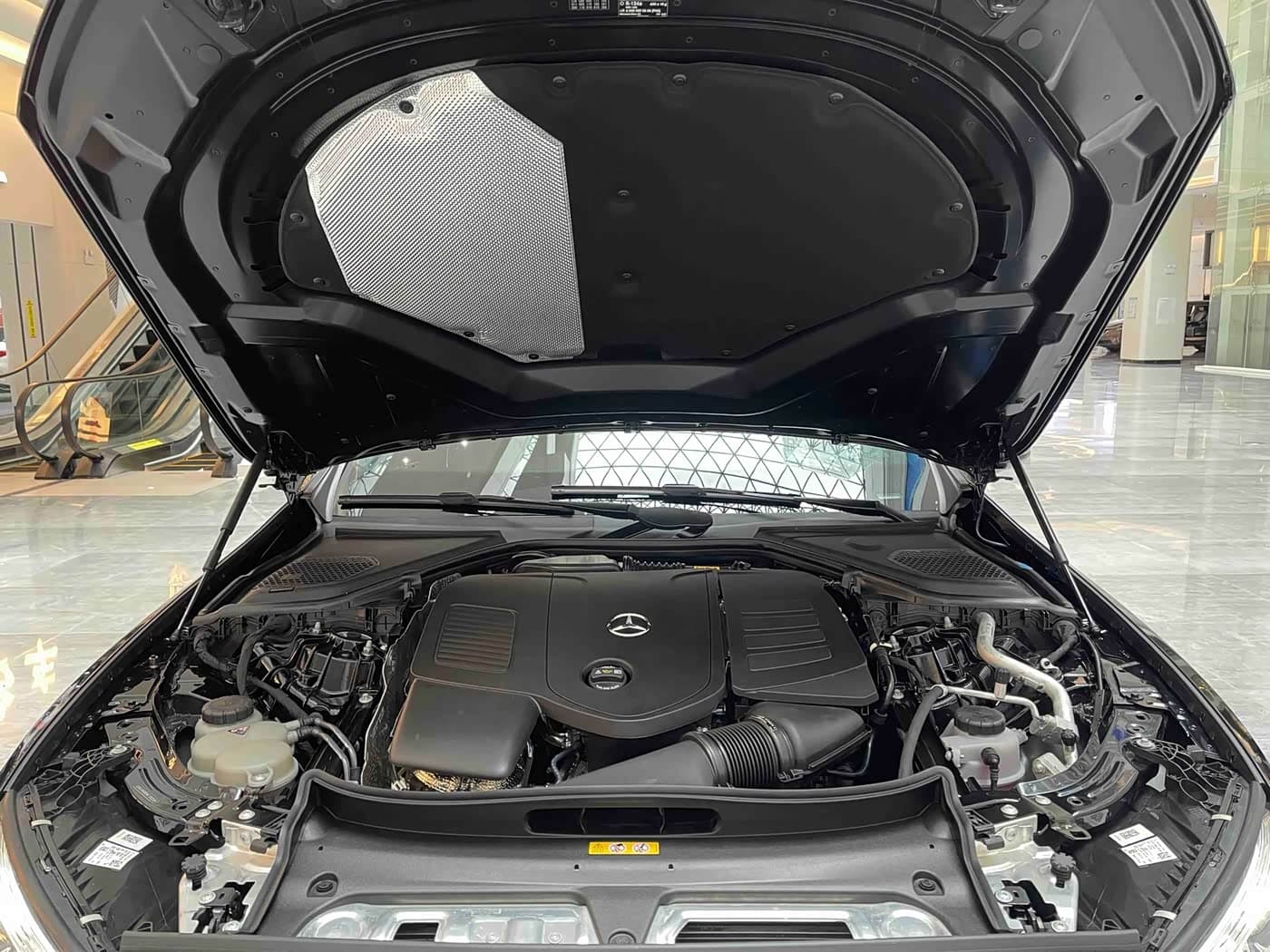 Mercedes-Benz E-Class 2024 — Фото 14/16