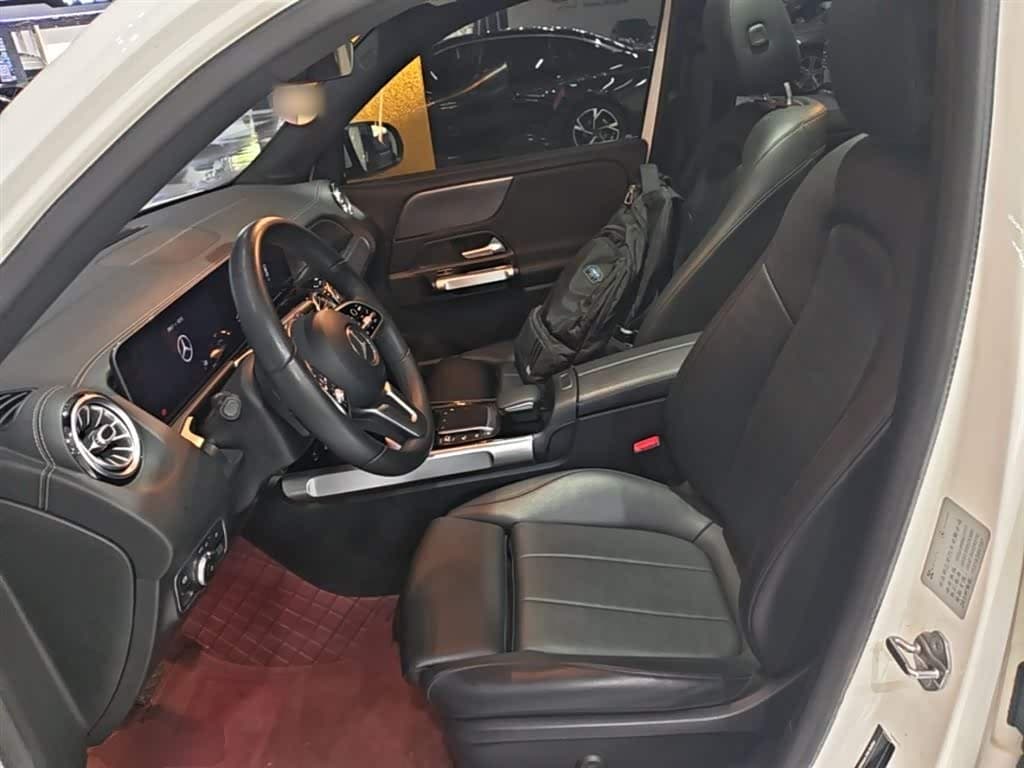 Mercedes-Benz GLB 2020 — Фото 15/20