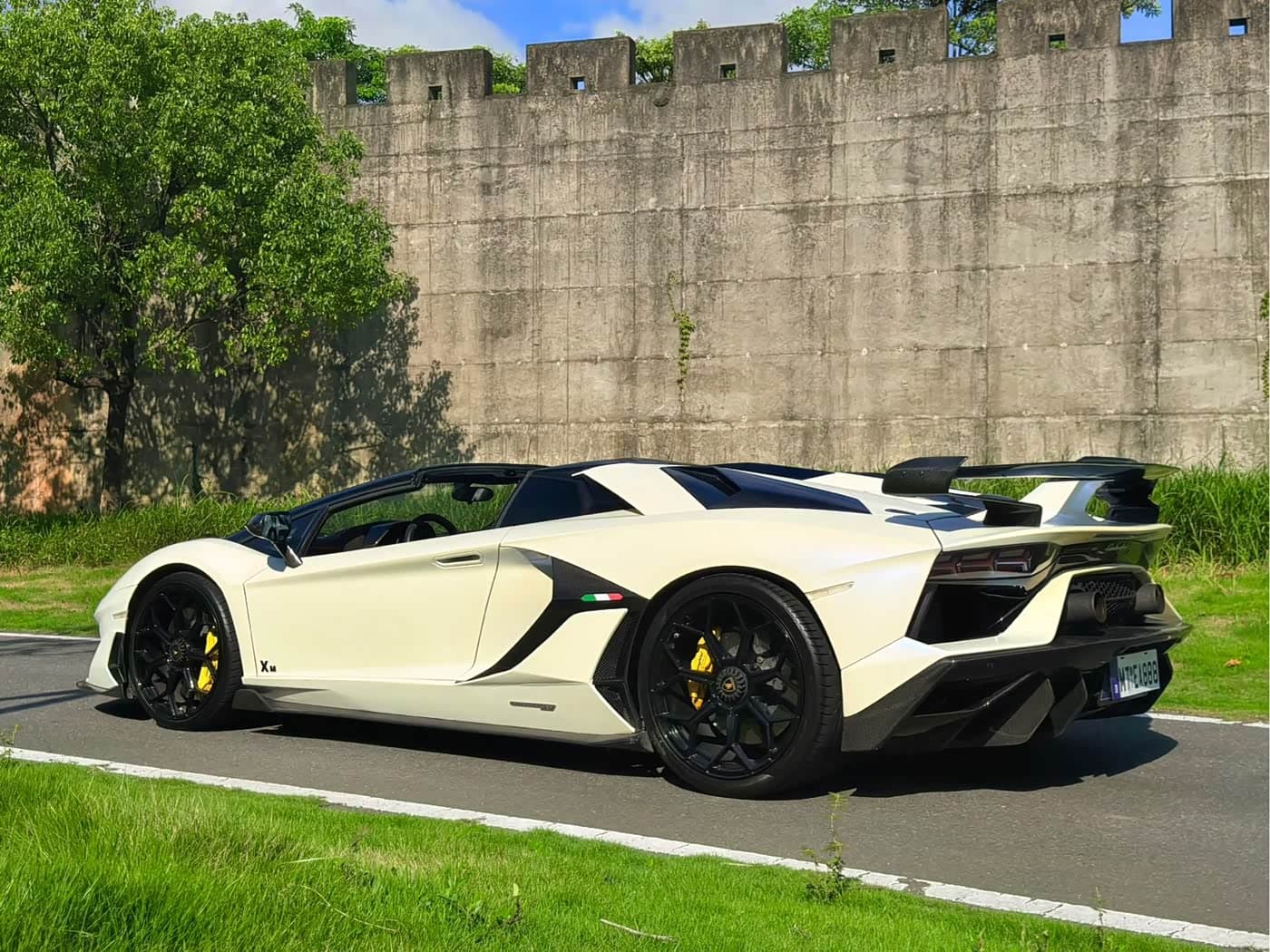 Lamborghini Aventador 2017 — Фото 5/20