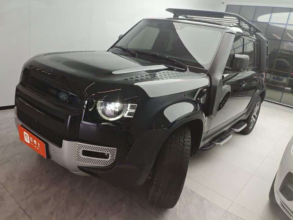 Land Rover Defender 2022 — Фото 1/9
