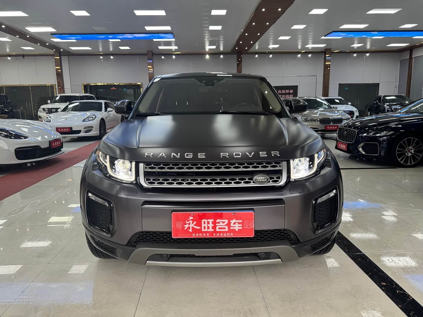 Land Rover Range Rover Evoque 2018 — Фото 1/15