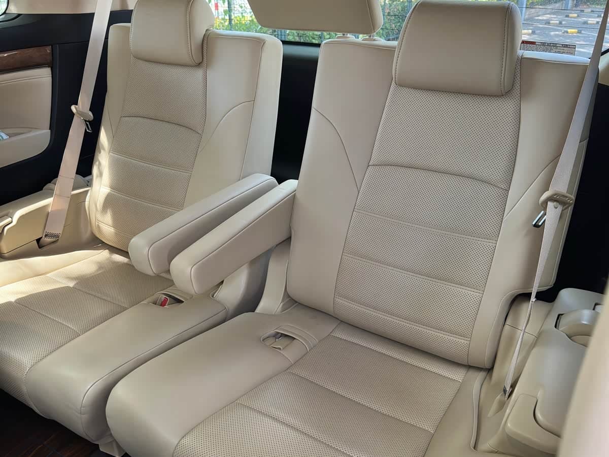 Toyota Alphard 2017 — Фото 17/20