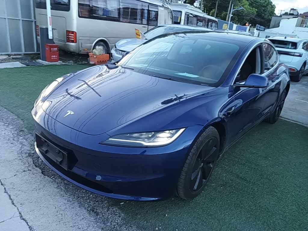 Tesla Model 3, 2025
